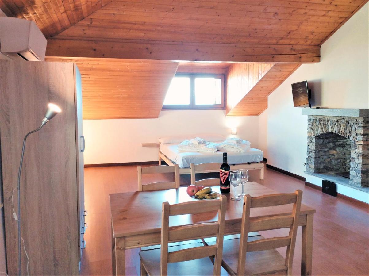 Trarego Haus Leilighet Eksteriør bilde